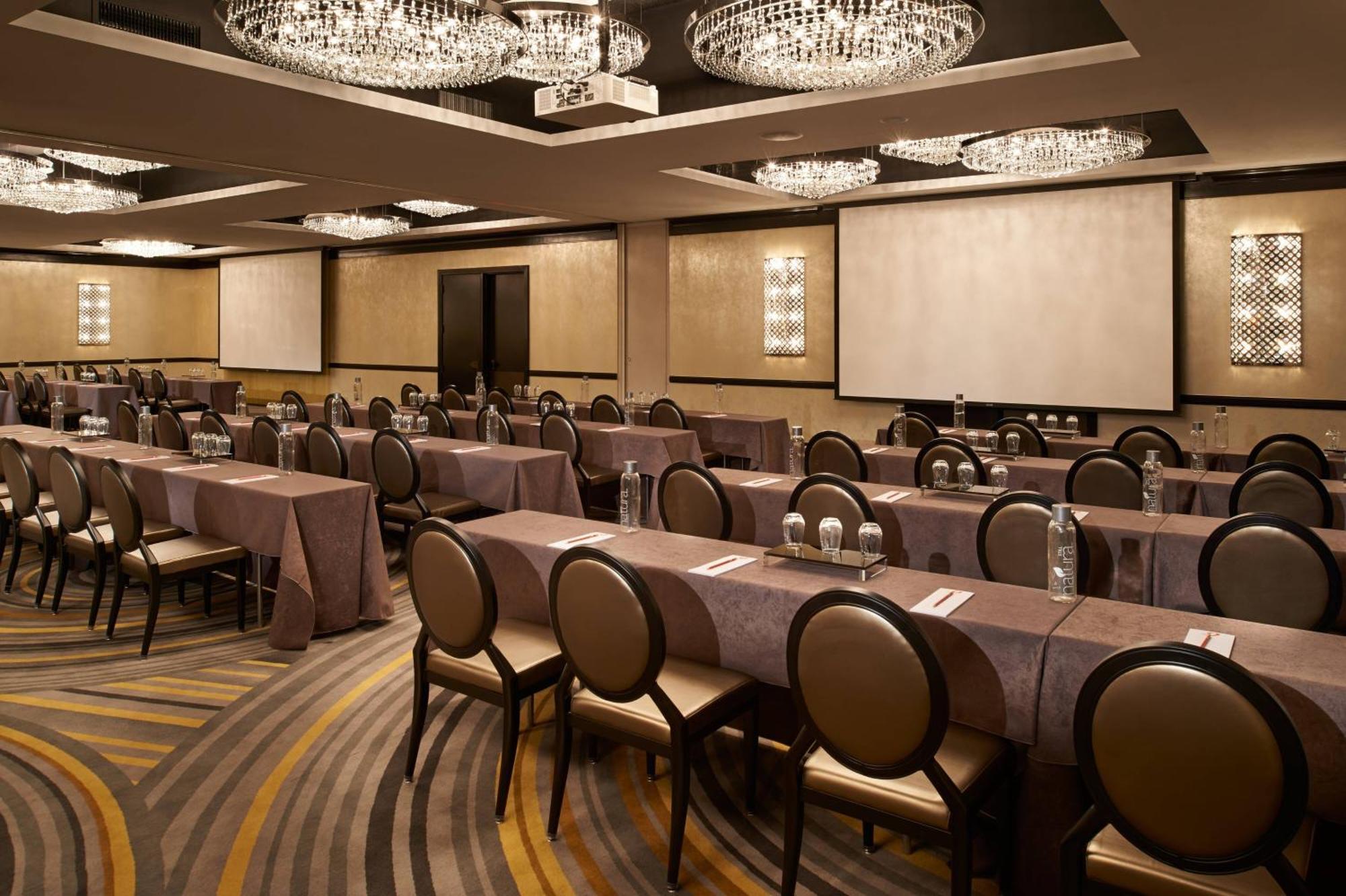 Hotel Metropolitan At The 9, Autograph Collection Cleveland Esterno foto